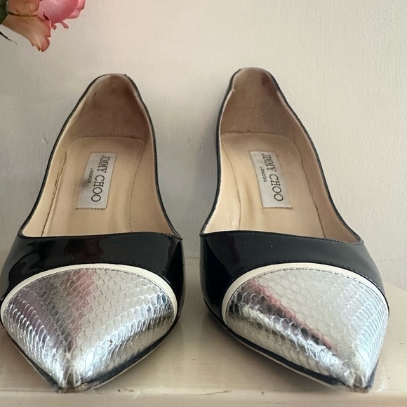 JIMMY CHOO Black Patent Leather & Silver Snake Cap Toe Bahama Pumps size 38 (7.5 - Picture 2 of 7
